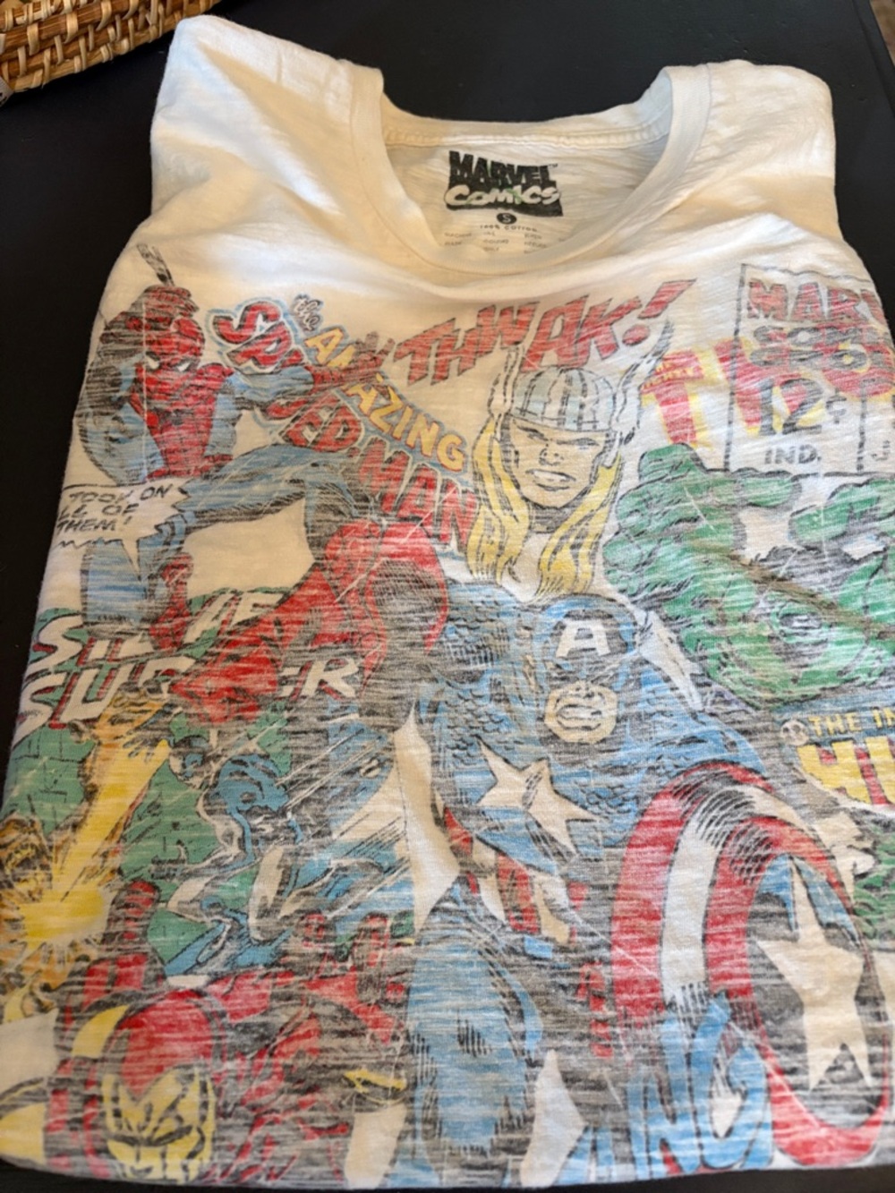 Marvel Comics Superheroes Shirt Mens small Cream Reverse Print Comic Sketches